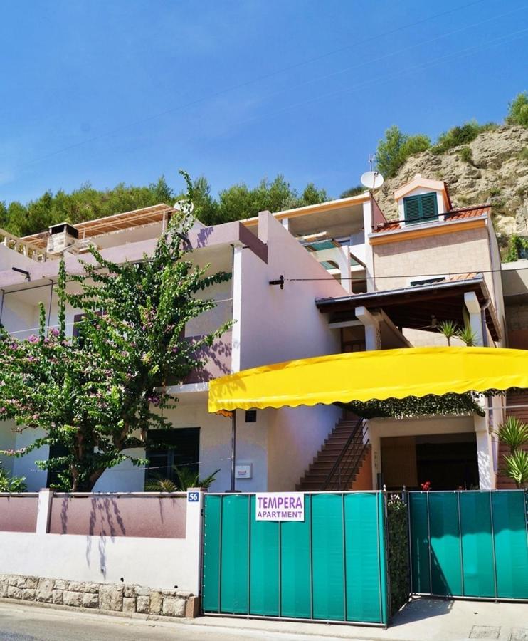 Apartments By The Sea Krilo Jesenice, Omis - 15145 เยเซนิเซ ภายนอก รูปภาพ