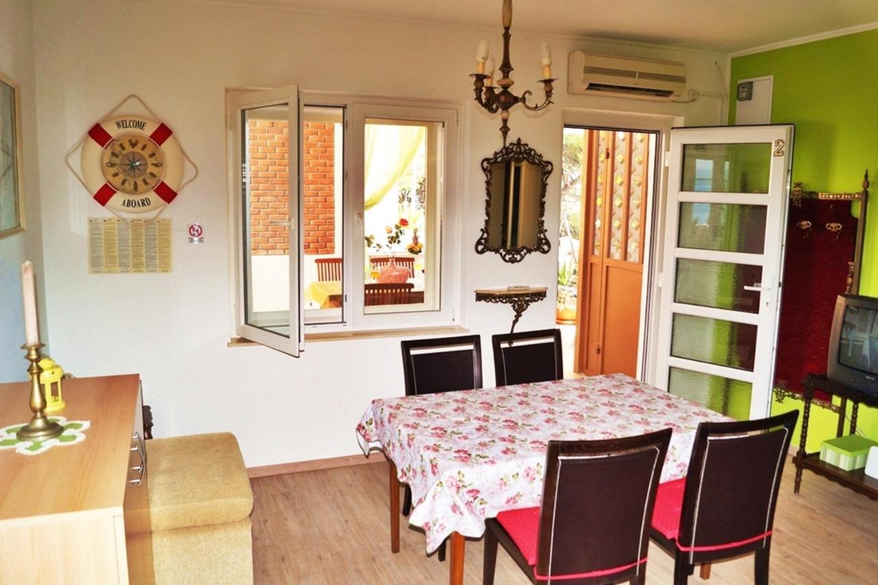 Apartments By The Sea Krilo Jesenice, Omis - 15145 เยเซนิเซ ภายนอก รูปภาพ