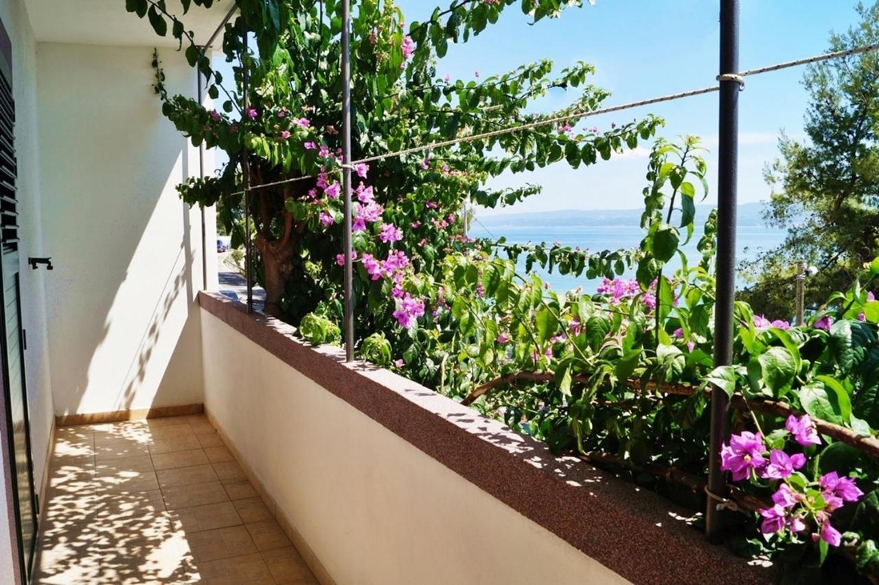 Apartments By The Sea Krilo Jesenice, Omis - 15145 เยเซนิเซ ภายนอก รูปภาพ