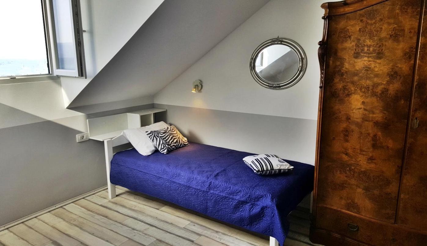 Apartments By The Sea Krilo Jesenice, Omis - 15145 เยเซนิเซ ห้อง รูปภาพ