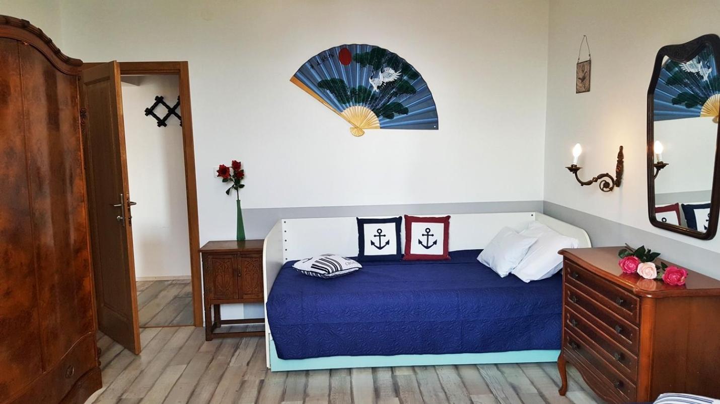 Apartments By The Sea Krilo Jesenice, Omis - 15145 เยเซนิเซ ห้อง รูปภาพ